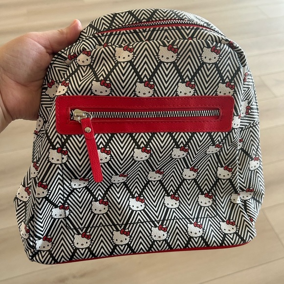 Sanrio HELLO KITTY White Black Red MINI BACK PACK 10'x10' - Picture 1 of 8